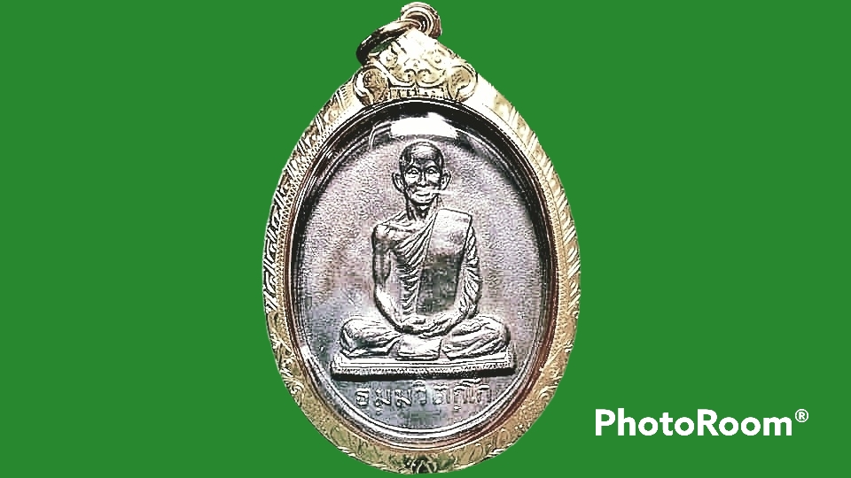 เหรียญสังฆาฏิใหญ่ เจ้าคุณนรรัตน์ ราชมานิต วัดเทพศิรินทราวาส บล็อกหลังลายผ้า เลี่ยมทองพร้อมแขวน