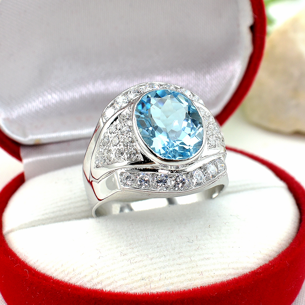 แหวนเงินแท้ราคาถูกชุบทองคำขาว สกายบลูโทปาซแท้ 6.0 กะรัต เพชรCZ 1.33 กะรัต งานประณีตสวยงาม สั่งผลิตค่ะ