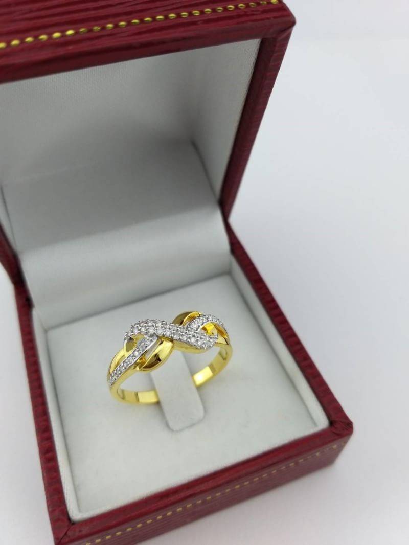 สั่งผลิตเพชรเบลเยี่ยมคัท แหวนแต่งงาน แหวนหมั้น ใส่เที่ยว ออกงาน แหวนทองคำ 18K เพชรแท้ 0.17 กะรัต 2.89 กรัม น้ำ 99 ราคาถูกมาก มีใบรับประกันค่ะ