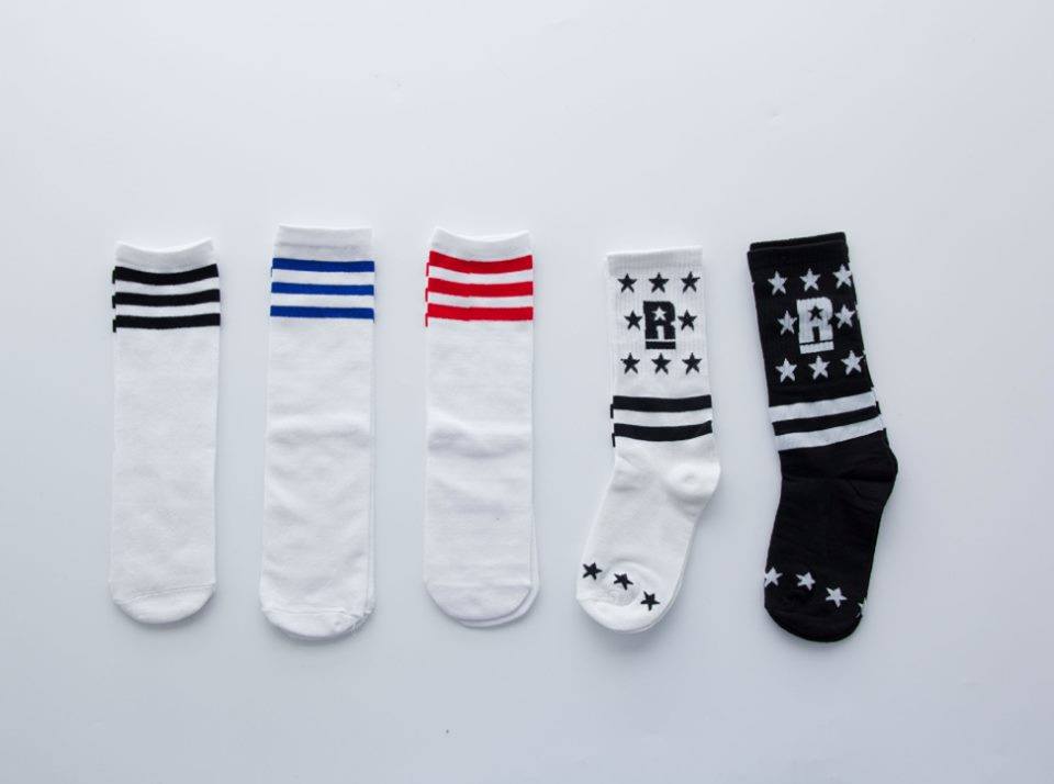 F ถุงเท้ายาว แนวสปอร์ต ลายริ้ว มีไซส์ เด็กเล็ก-เด็กโต