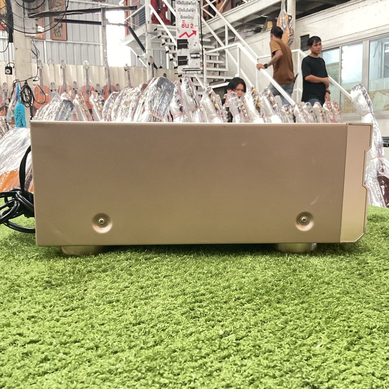 เครื่องขยายเสียง YAMAHA : DSP-AX520