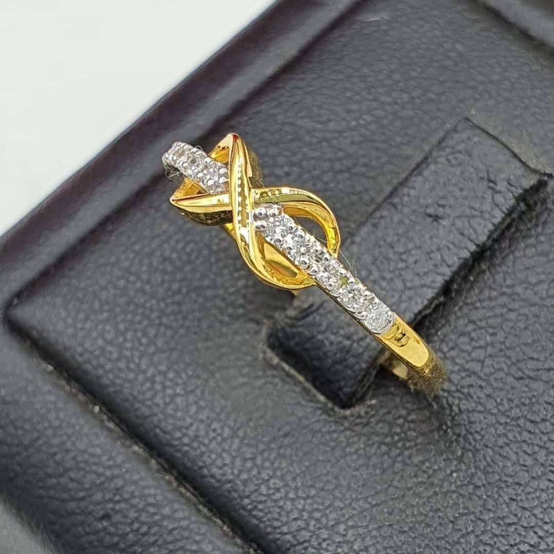 พร้อมส่งและสั่งผลิตแหวนเพชรแท้อินฟินิตี้ มีกินมีใช้ไม่มีที่สิ้นสุด แหวนแต่งงาน แหวนหมั้น ใส่เที่ยว ออกงาน แหวนทองคำ 9K เพชรเกสรแท้ 0.10 กะรัต 10 เม็ด ราคาถูกมาก ส่งฟรี