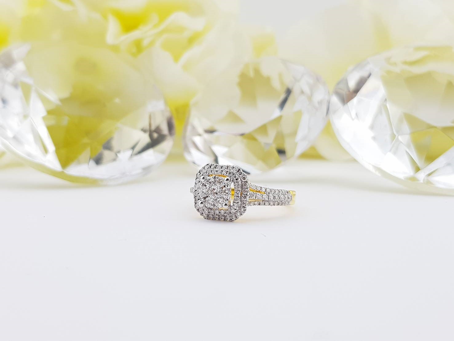 สั่งผลิตเพชรเบลเยี่ยมคัท แหวนแต่งงาน แหวนหมั้น ใส่เที่ยว ออกงาน แหวนทองคำ 18K เพชรแท้ 0.62 กะรัต 3.58 กรัม น้ำ 99 ราคาถูกมาก มีใบรับประกันค่ะ