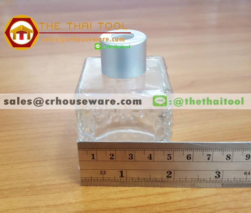 ขวดเหลี่ยม 100 ml. รหัส : 005-J728 Glass bottle Square shape 100 ml. Code : 005-J728