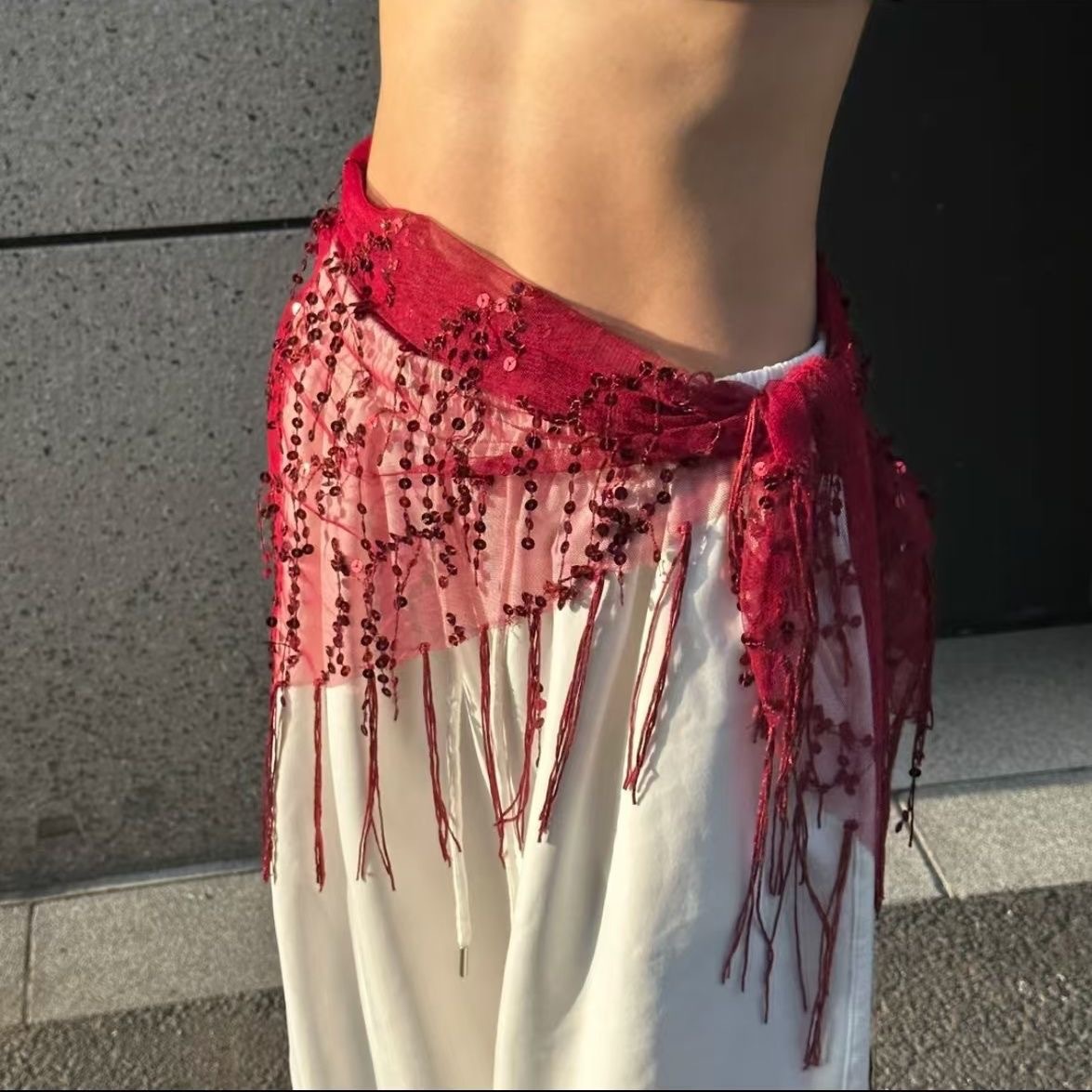 ผ้าผูกเอว พันสะโพกเต้นรำ ผ้าพันสามเหลี่ยมประดับเลื่อมสำหรับเต้นรำหน้าท้องแบบใหม่ ผ้าพันคอพู่สำหรับฝึกซ้อมเต้นสะโพก