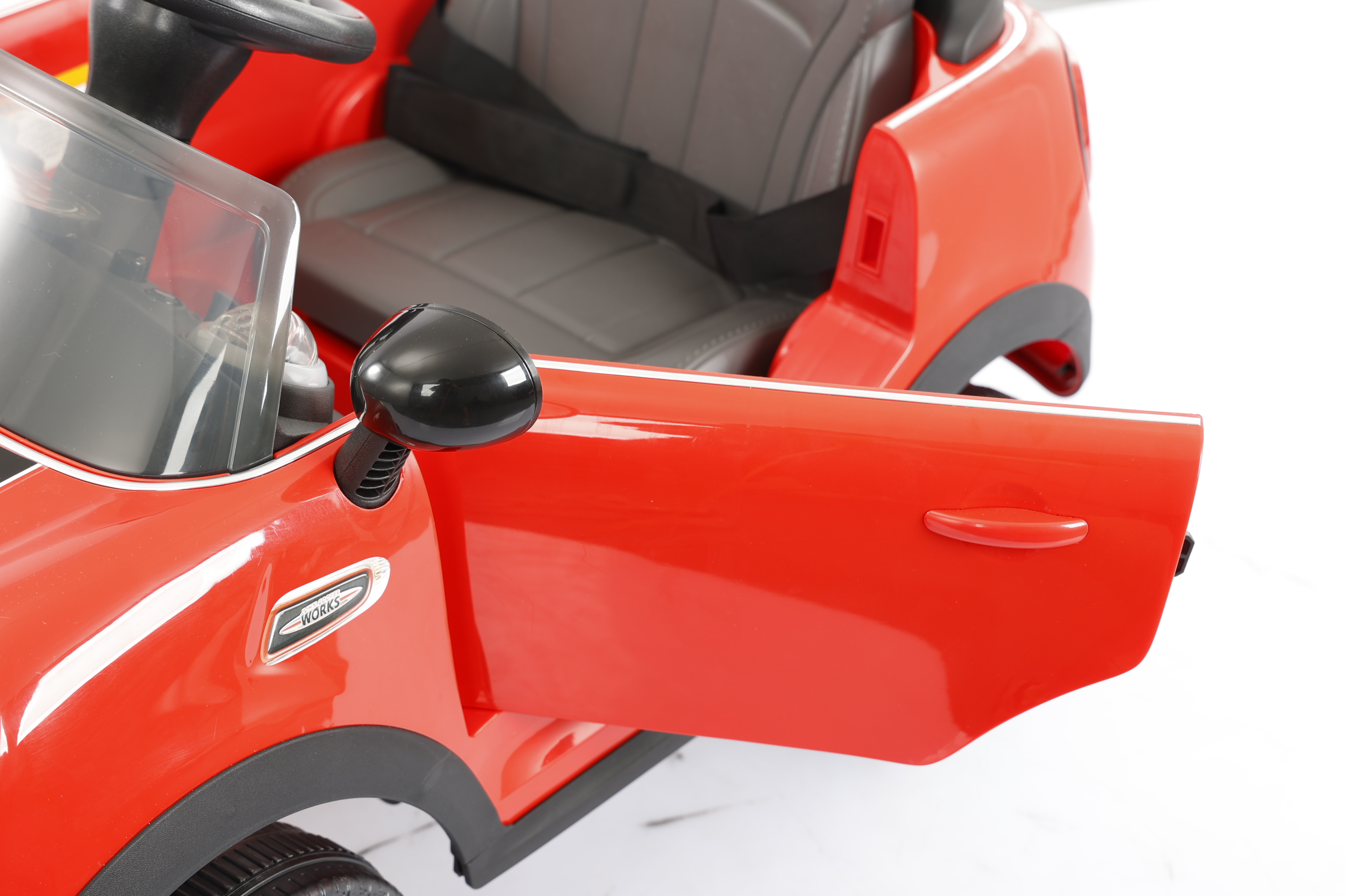 รถเด็ก รถเข็นเด็ก ผลักเดิน ขาไถ มินิคูเปอร์ Mini Cooper Foot To Floor Ride-On - Red