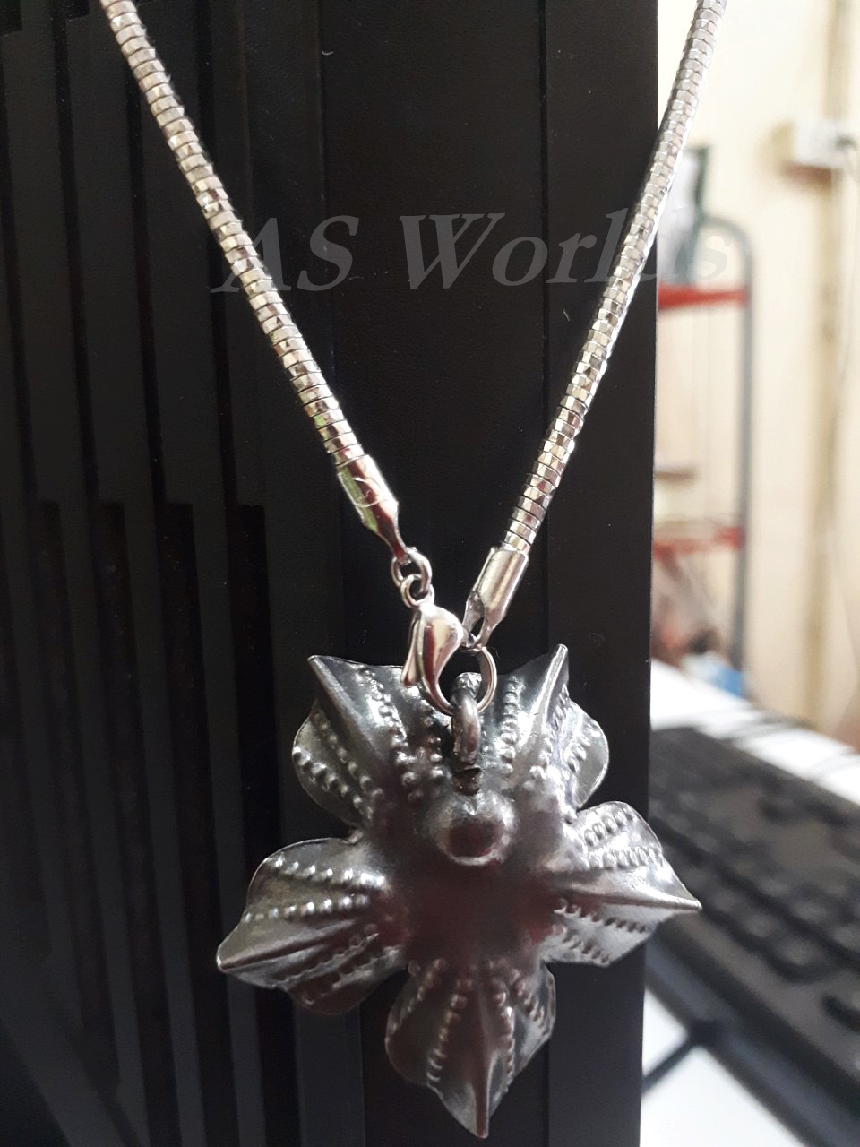 SIVA จิ้ดอกกุหลาบทำจากเงินแท้จ.นครศรีธรรมราช เงิน กว้าง 4 *4 ซม.