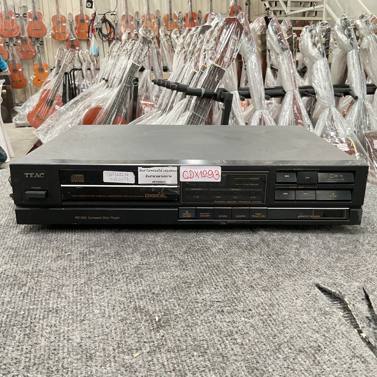 เครื่องเล่น CD - TEAC : PD-250 สินค้าไม่พร้อมใช้(ต้องซ่อม)