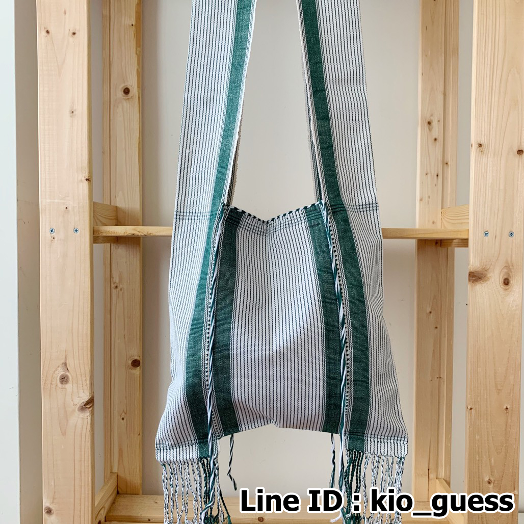 กระเป๋าย่าม ขายย่ามราคาถูก ย่ามกะเหรี่ยง ย่ามชาวเขา ขายย่ามชาวเขา กระเป๋าสะพายข้าง กระเป๋าแฮนด์เมด ของฝากญาติผู้ใหญ่ ย่ามพระ ราคาถูก ลดราคาพิเศษ