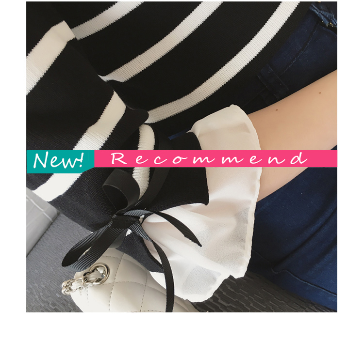 เสื้อยืดแฟชั่นลายริ้วขาวดำ คอกลม แขนสามส่วน ดีเทลแต่งโบว์ที่ปลายแขน ใส่เที่ยว หรือลำลอง สวยหวานน่ารักสไตล์เกาหลี