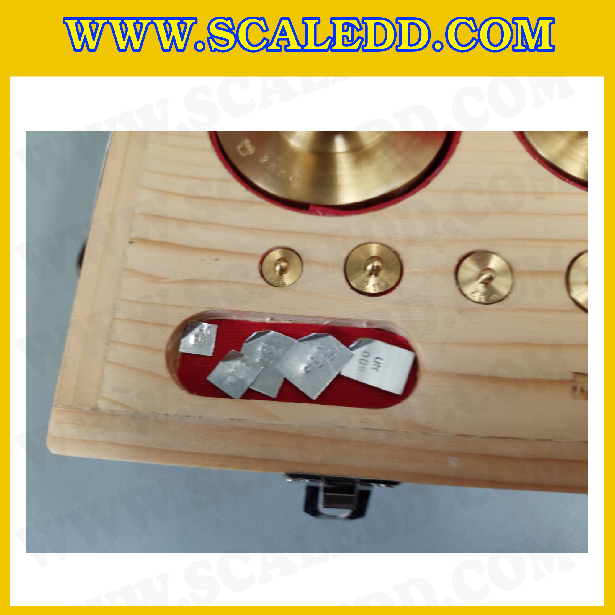 ตุ้มน้ำหนักทองเหลืองชุด 4kg Class M1 ชุดตุ้มน้ำหนักทองเหลือง 4kg พร้อมที่คีบ บรรจุในกล่องไม้บุกำมะหยี่ (ใบเซอร์ ISO17025 เพิ่มเงิน 5,700 บาท)