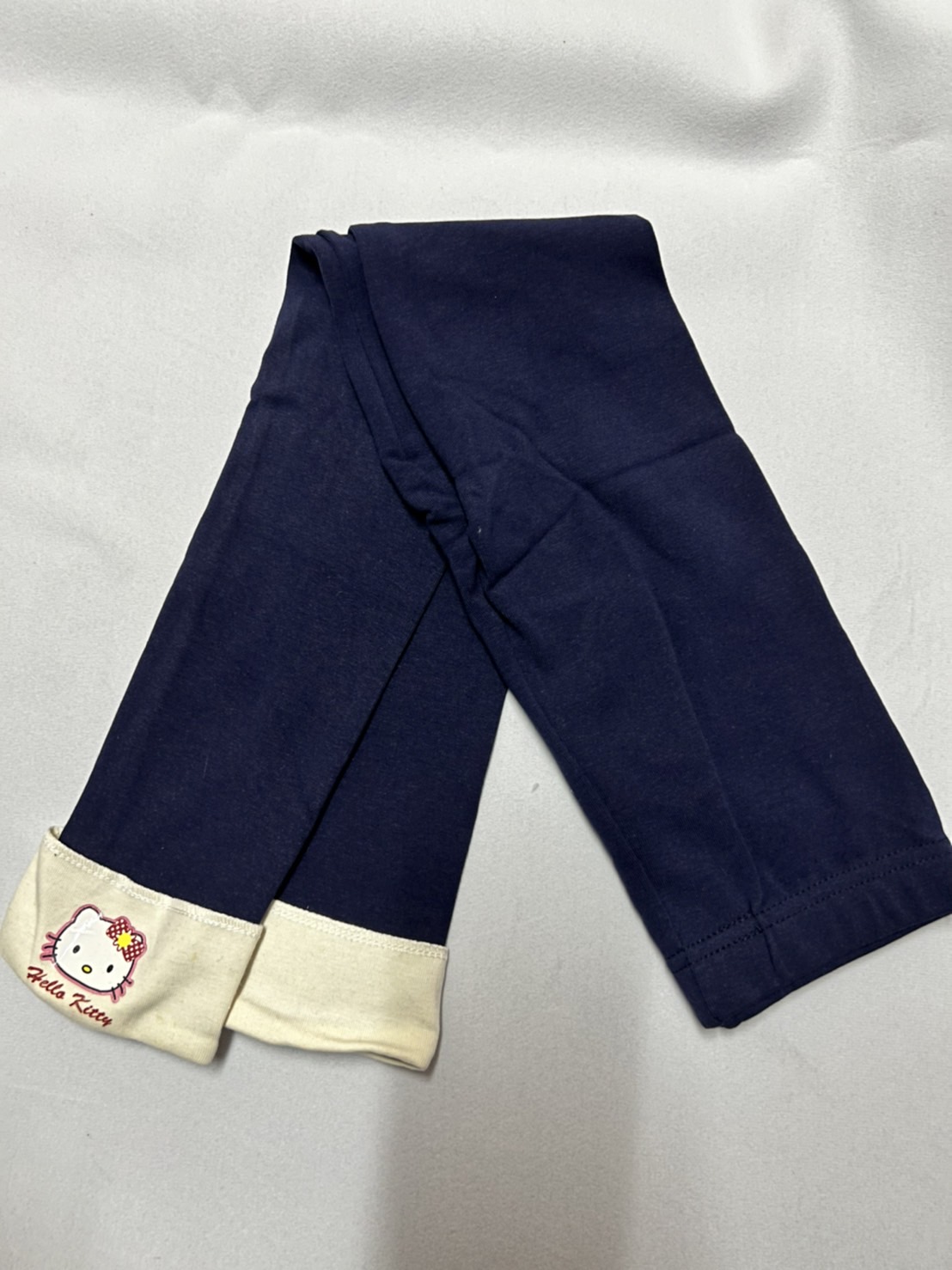 เลกกิ้ง แต่งปลายขาแมว