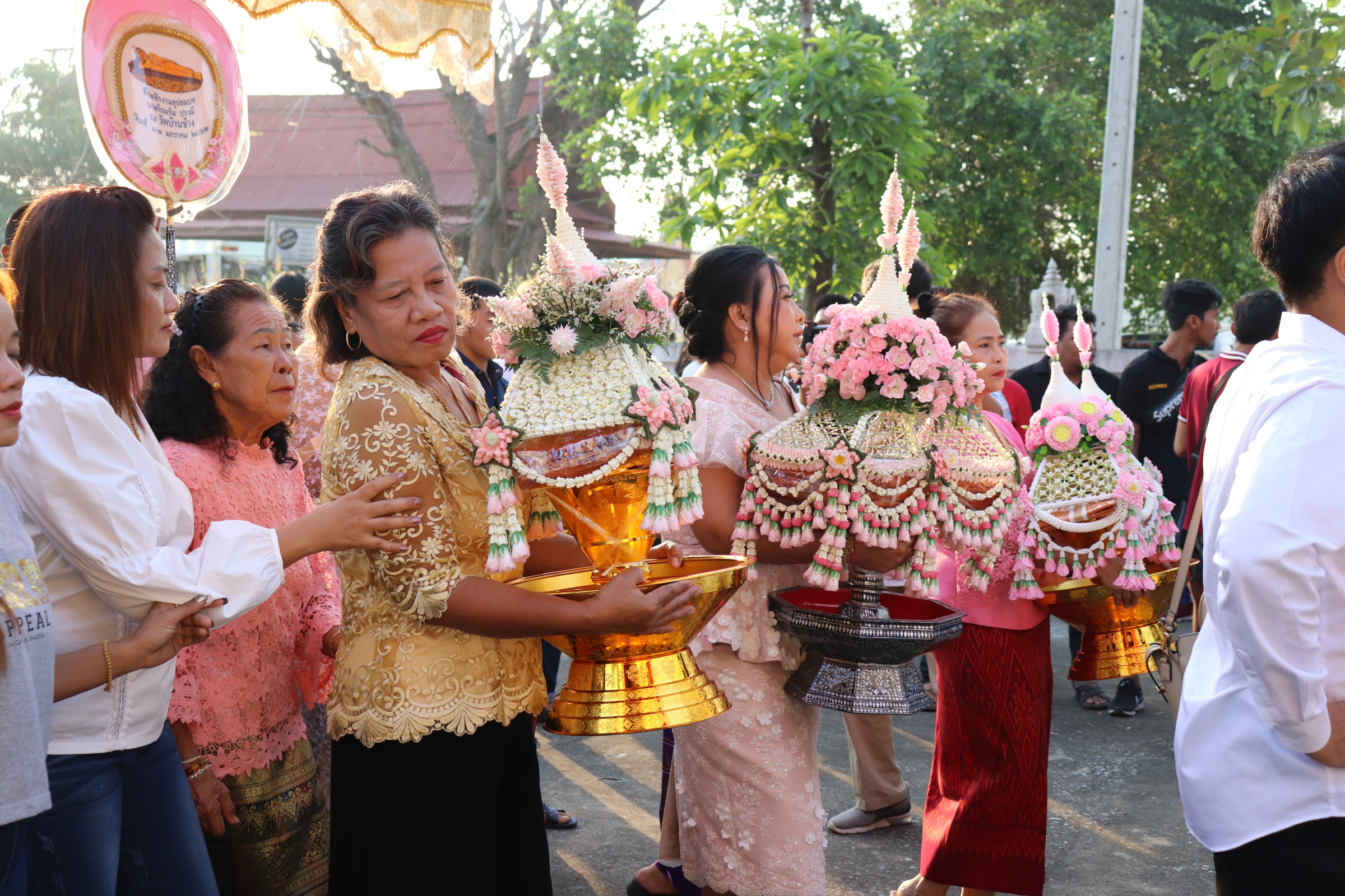 ชุดเครื่องบวชดอกไม้สด ชุดC8