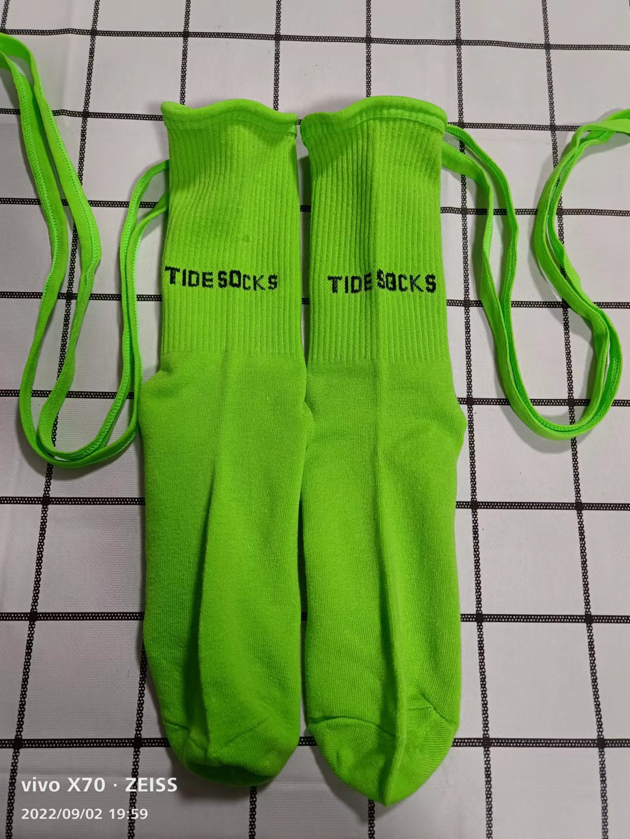 พร้อมส่ง ถุงเท้า เด็ก-ผู้ใหญ่ แบบยาว มีสายไขว้ ผูกข้อขา สีพื้น