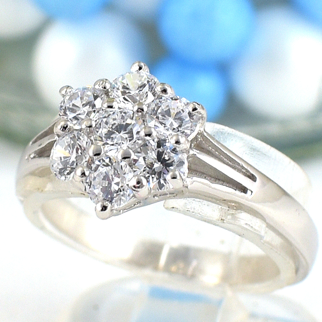 แหวนเงินแท้ราคาถูกชุบทองคำขาว เพชรCZแท้ 0.70 กะรัต งานประณีตสวยงาม สั่งผลิตค่ะ