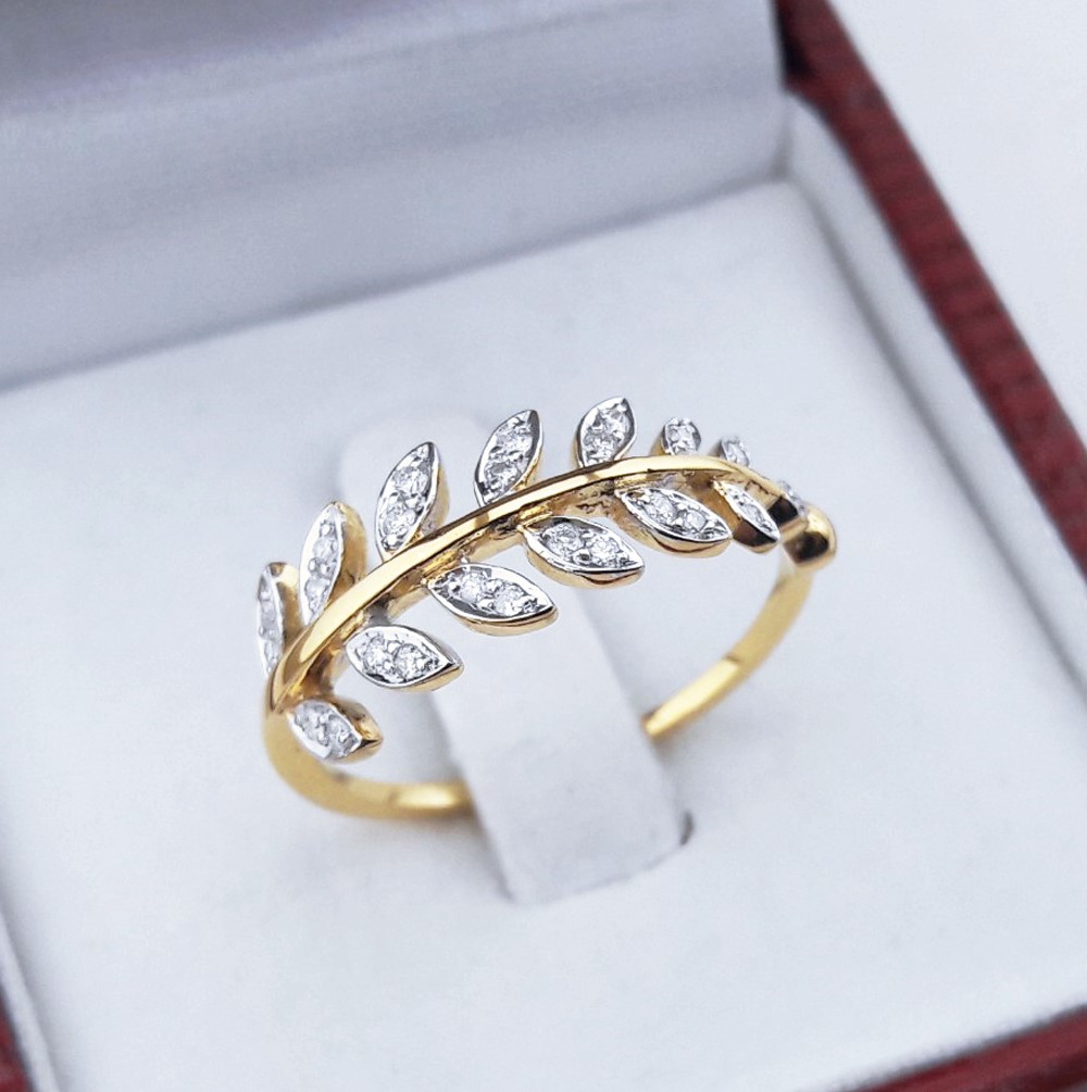 สั่งผลิตเพชรเบลเยี่ยมคัท แหวนแต่งงาน แหวนหมั้น ใส่เที่ยว ออกงาน แหวนทองคำ 18K เพชรแท้ 0.18 กะรัต 2.45 กรัม น้ำ 99 ราคาถูกมาก มีใบรับประกันค่ะ