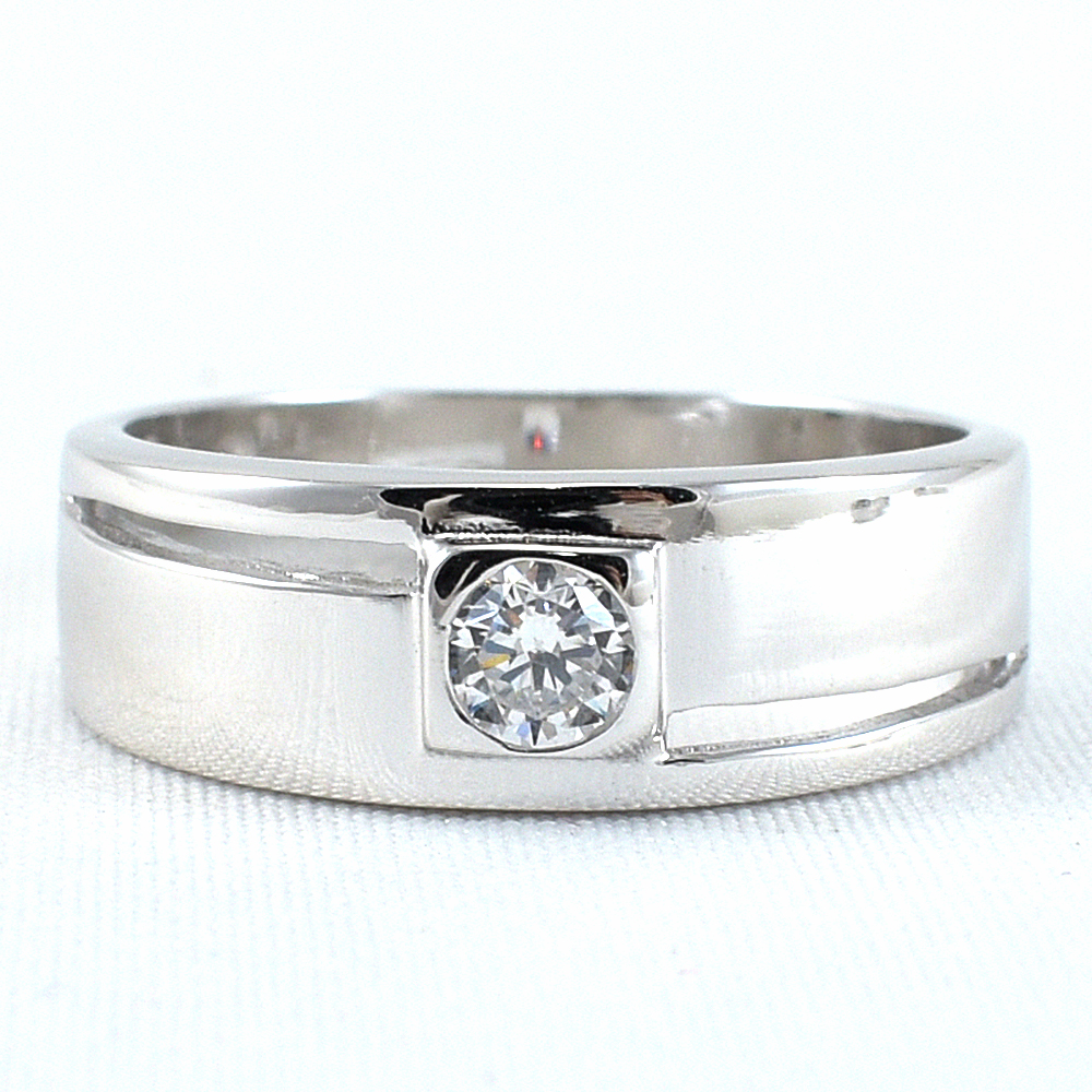 แหวนเงินแท้ราคาถูกชุบทองคำขาว เพชรCZแท้ 0.35 กะรัต งานประณีตสวยงาม สั่งผลิตค่ะ