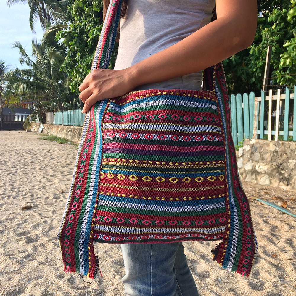 ขายย่าม ย่ามกะเหรี่ยง ย่ามชาวเขา ขายย่ามกระเหรี่ยงทอมือ กระเป๋าฮิปปี้ กระเป๋าโบฮีเมียน กระเป๋าแนวๆ กระเป๋าแนวเซอร์ๆ