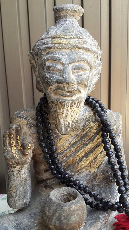 องค์บูชาพ่อปู่พระฤาษี อุ้มบาตร ไม่ทราบที่ เนื้อหินน้ำหนักมาก ขนาดประมาณ 7 นิ้วฟุต บูชา 3,500 บาท