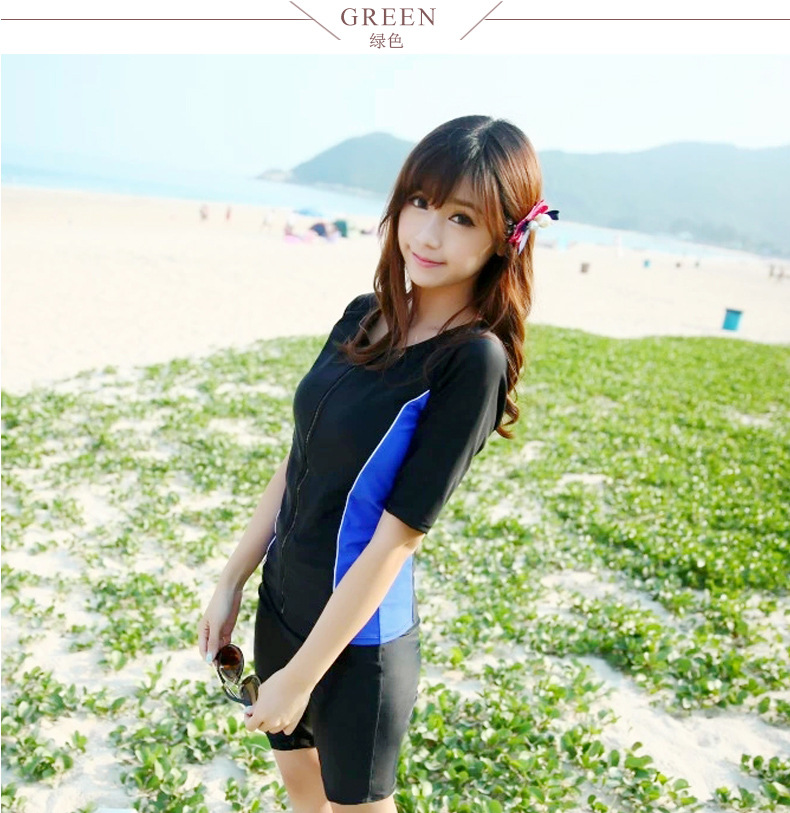 ชุดว่ายน้ำ 2xl สีน้ำเงิน เสื้อ+กางเกง รอบอก 36-40 เอว 26-34 สะโพก 36-44 นิ้ว ตัวเสื้อซิปหน้า ผ้าเนื่อดีมากๆค่ะ