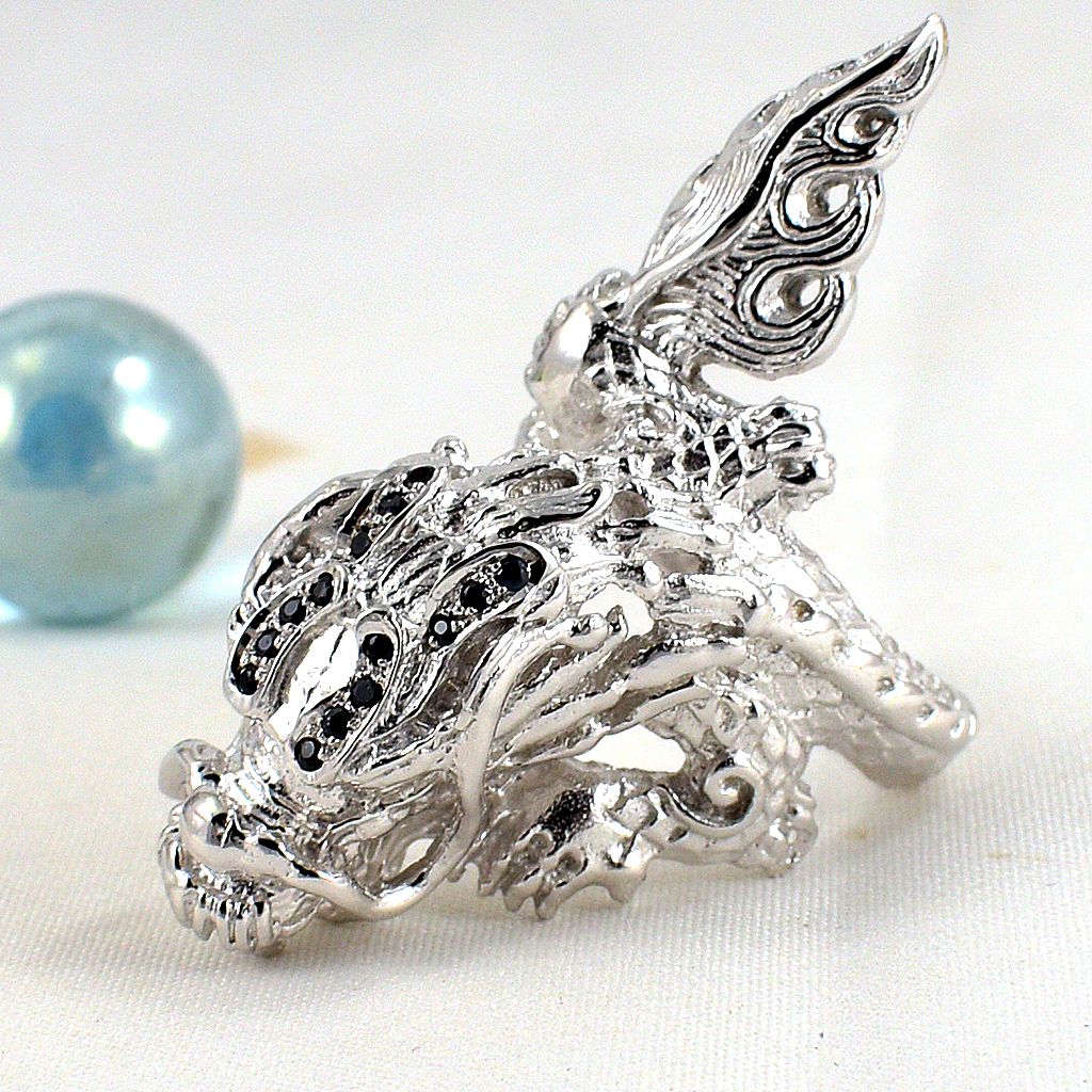 แหวนเงินแท้ราคาถูกชุบทองคำขาว ไพลินแท้ 0.196 กะรัต งานประณีตสวยงาม สั่งผลิตค่ะ