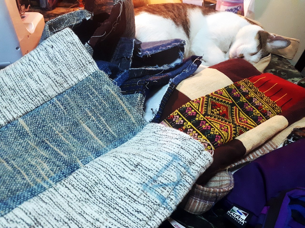 SIVA กระเป๋าลดโลกร้อนทำจากผ้าฝ้ายย้อมครามและผ้าฮัม ฟรีค่าส่ง ฟ้าและน้ำตาล L,XL