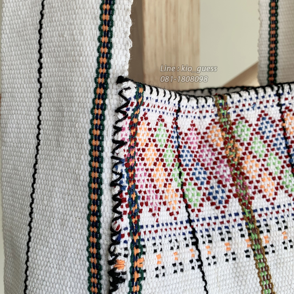 ย่าม ย่ามชนเผ่า ย่ามปักมือ ย่ามผ้าฝ้าย งานเย็บมือ กระเป๋าย่าม ย่ามผ้าทอมือ กระเป๋าย่ามพื้นเมือง ของฝากภาคเหนือ ย่ามกะเหรี่ยง ราคาถูก ลดราคา กระเป๋าสะพายข้าง งานแฮนด์เมด กระเป๋าผ้าแนวๆ สะพายข้าง พาดไหล่ ของฝากญาติผู้ใหญ่ ของฝากชาวต่างชาติ ย่ามพระ