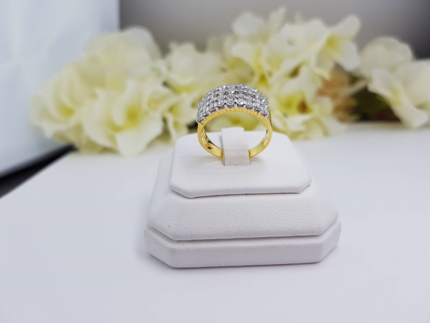 สั่งผลิตเพชรเบลเยี่ยมคัท แหวนแต่งงาน แหวนหมั้น ใส่เที่ยว ออกงาน แหวนทองคำ 18K เพชรแท้ 0.58 กะรัต 5.78 กรัม น้ำ 99 ราคาถูกมาก มีใบรับประกันค่ะ