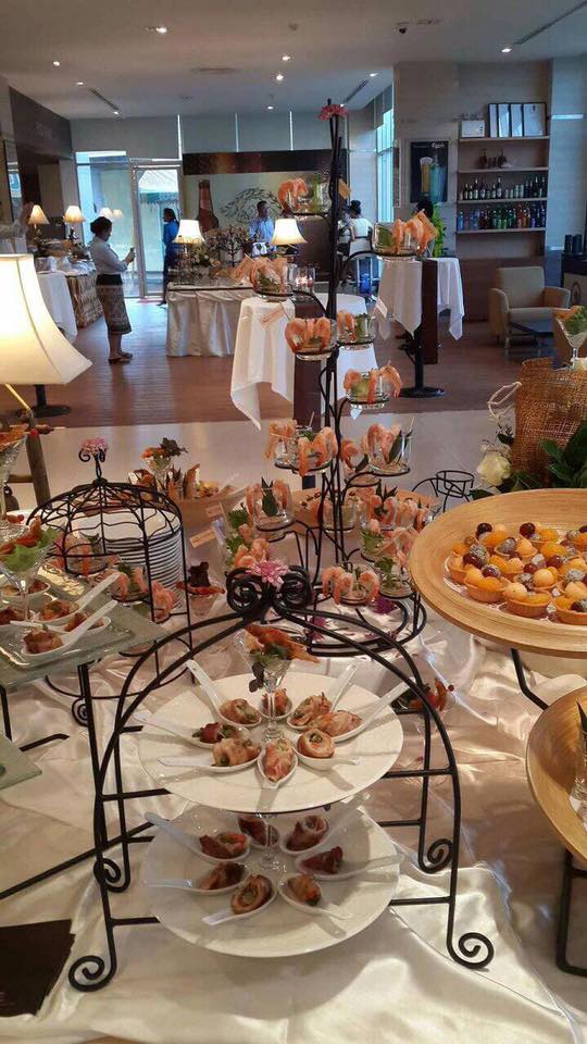 ขาตั้งจานและถ้วยเทียนรุ่นกรงนกเล็ก รวมจาน 1 ใบ และถ้วยแก้ว 3 ใบ Food display ( birdcage ) with 1 plate and 3 cups *small* code : 005-FFCD026S