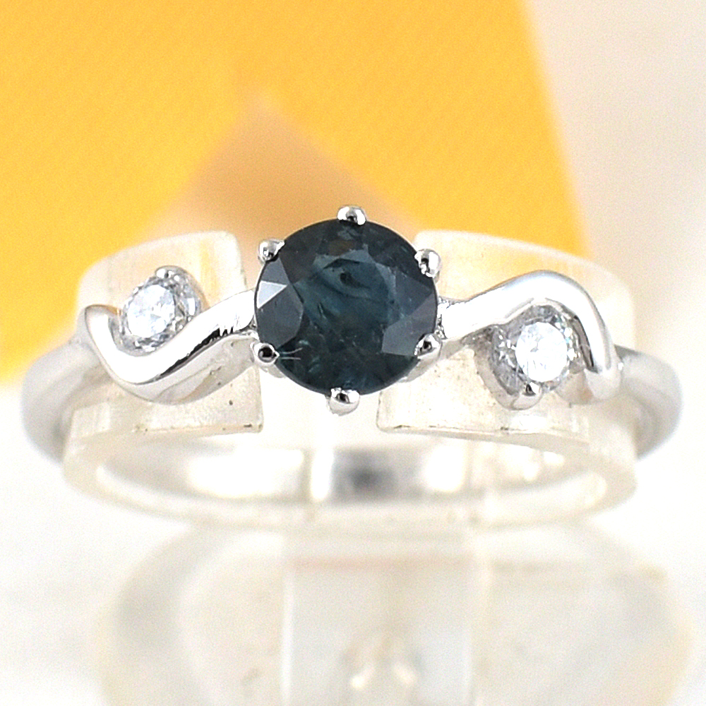 แหวนเงินแท้ราคาถูกชุบทองคำขาว ไพลินแท้ 0.67 กะรัต เพชรCZ 0.12 กะรัต งานประณีตสวยงาม สั่งผลิตค่ะ