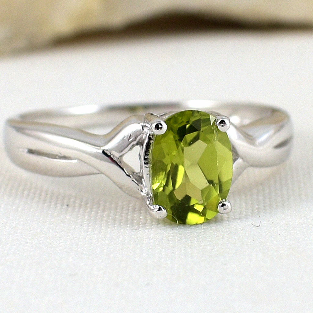 แหวนเงินแท้ราคาถูกชุบทองคำขาว เพอริดอทแท้ 0.95 กะรัต งานประณีตสวยงาม สั่งผลิตค่ะ