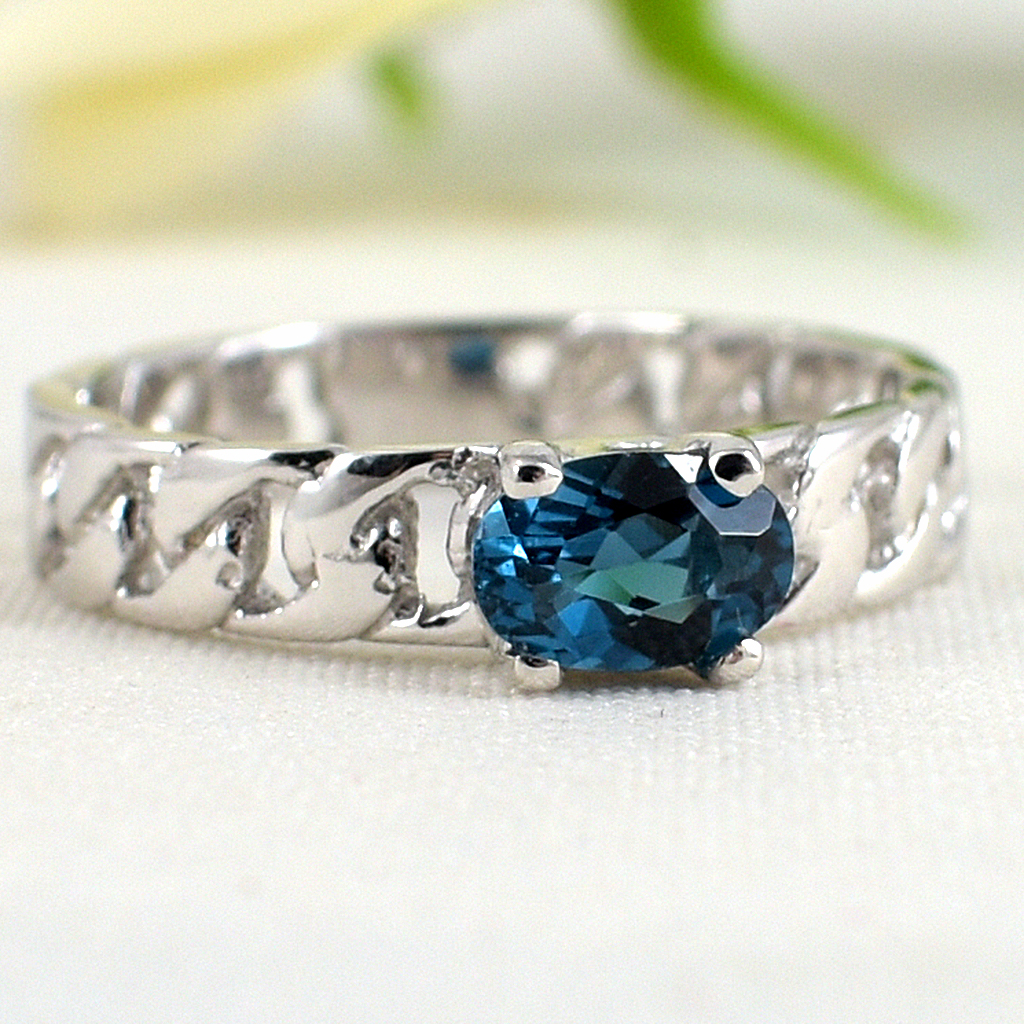 แหวนเงินแท้ราคาถูกชุบทองคำขาว ลอนดอนบลูโทปาซแท้ 0.55 กะรัต งานประณีตสวยงาม สั่งผลิตค่ะ