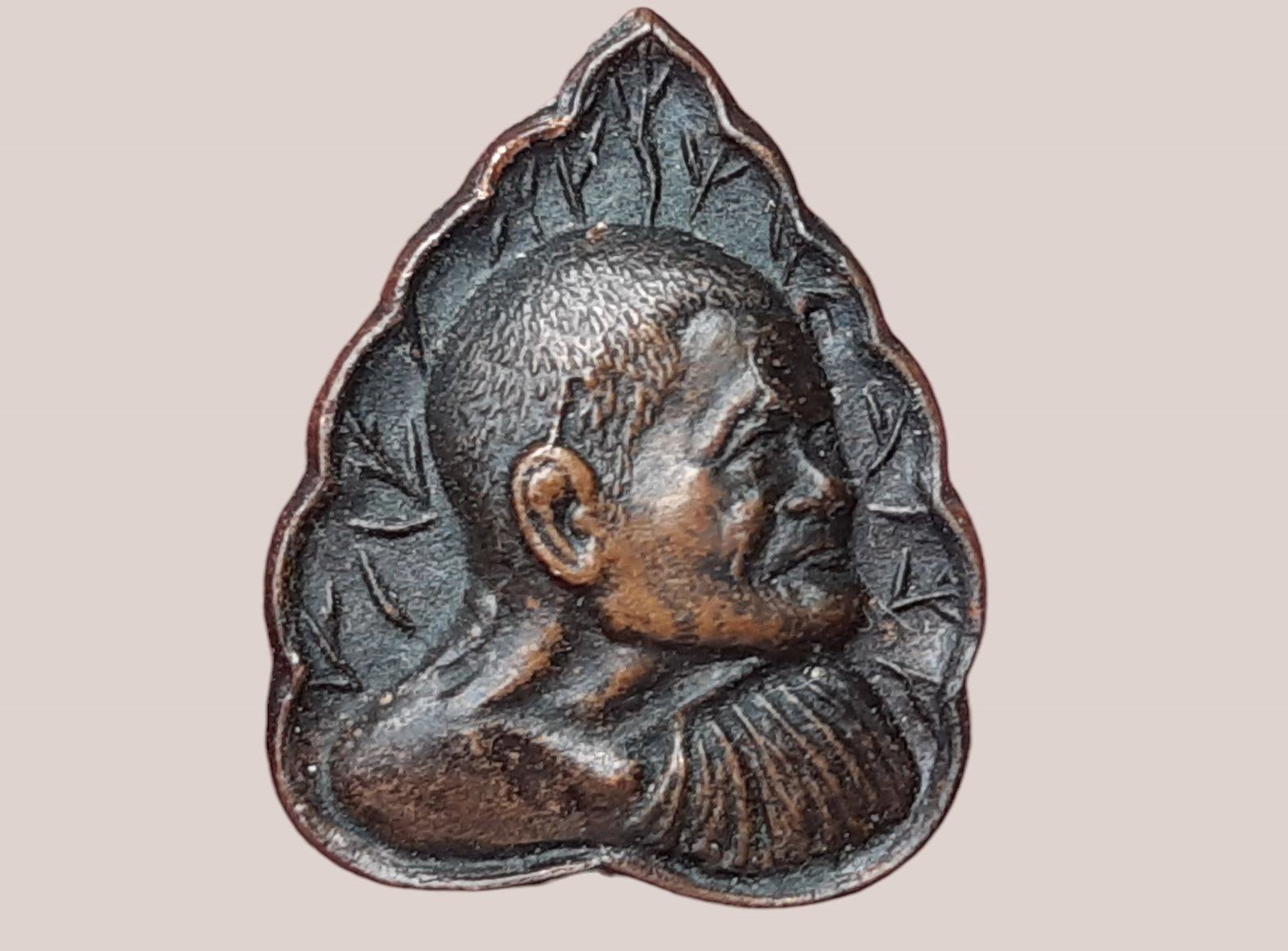 เหรียญ ใบโพธิ์ หลวงปู่แหวน สุจิณฺโณ วัดดอยแม่ปั๋ง จ.เชียงใหม่ อายุครบ 97 ปี 2527 เนื้อทองแดง