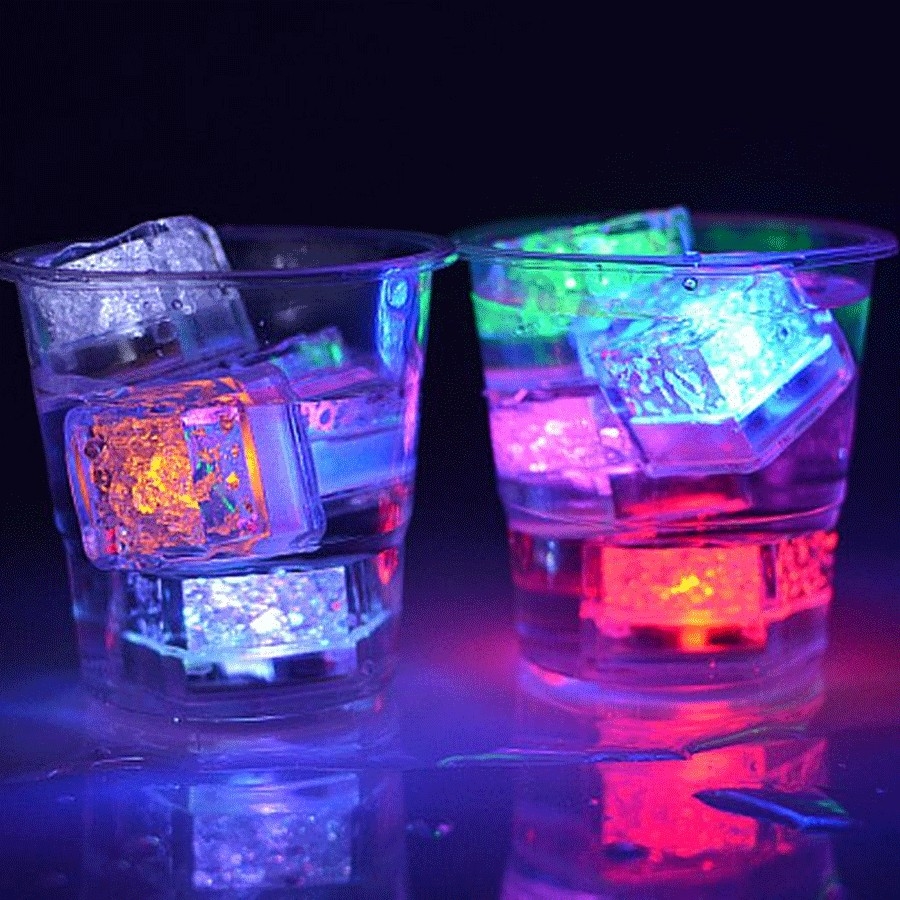 น้ำแข็งเทียมพร้อมไฟ LED สีเดียว ( LED ICE CUBE SINGLE COLOR ) ( 12 ชิ้น )