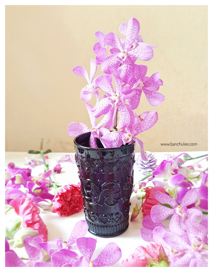 Black Glass Cup แก้วน้ำสีดำ ลายนูน