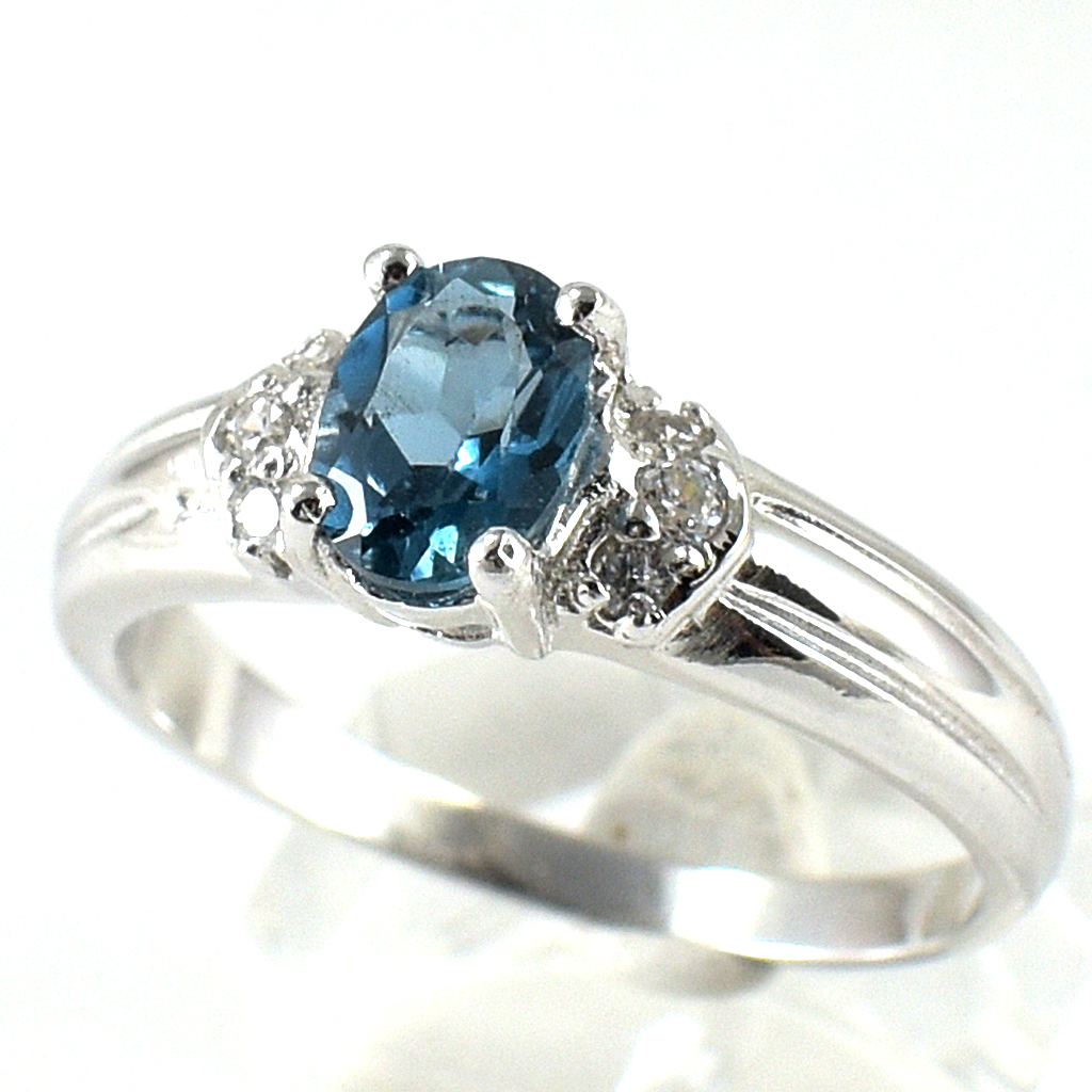 แหวนเงินแท้ราคาถูกชุบทองคำขาว ลอนดอนบลูโทปาซแท้ 0.95 กะรัต เพชรCZ 0.11 กะรัต งานประณีตสวยงาม สั่งผลิตค่ะ