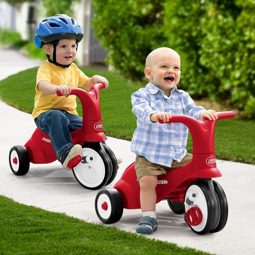 จักรยานสามล้อสามารถปรับเป็นขาไถหรือจักรยานถีบได้ radio flyer scoot 2 pedal