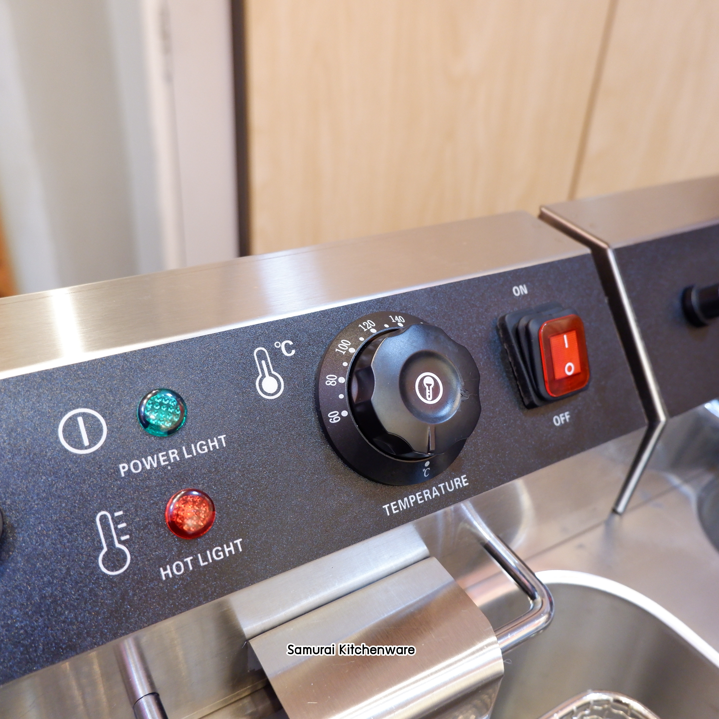 หม้อทอดไฟฟ้า พร้อมวาล์วถ่ายน้ำมัน (12+12 ลิตร)