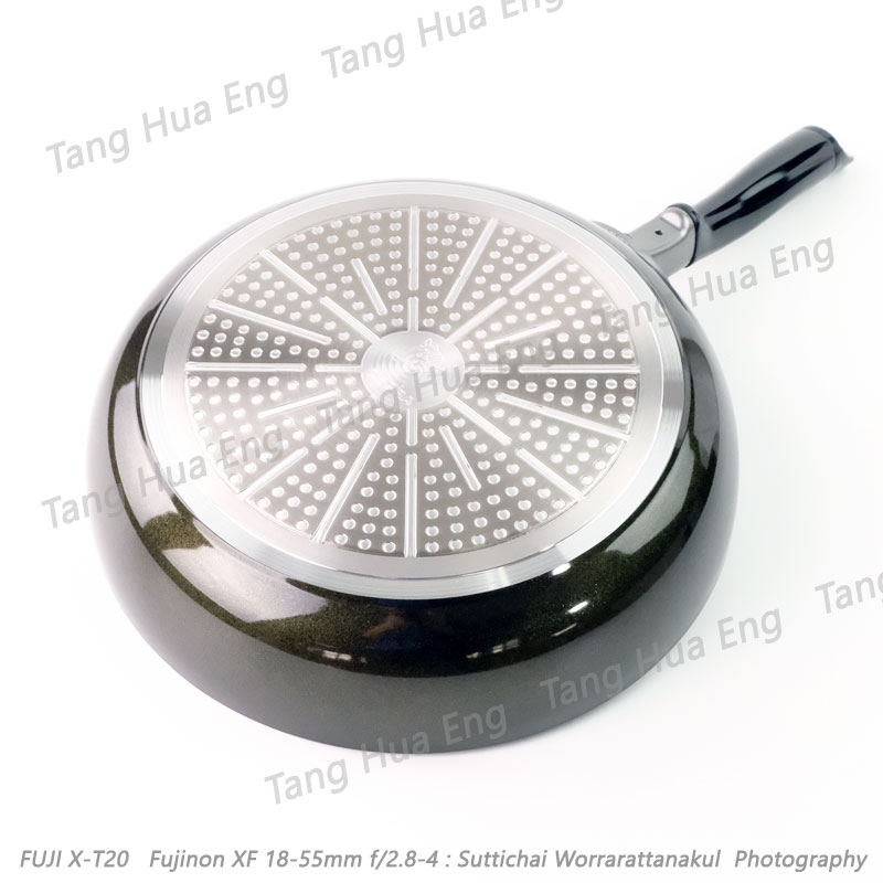 ZEBRA กระทะนอนสติ๊กเคลือบเทฟล่อนลายหินอ่อน Chef Plus IH 28 ซม. ( Marble ) ตราหัวม้าลาย