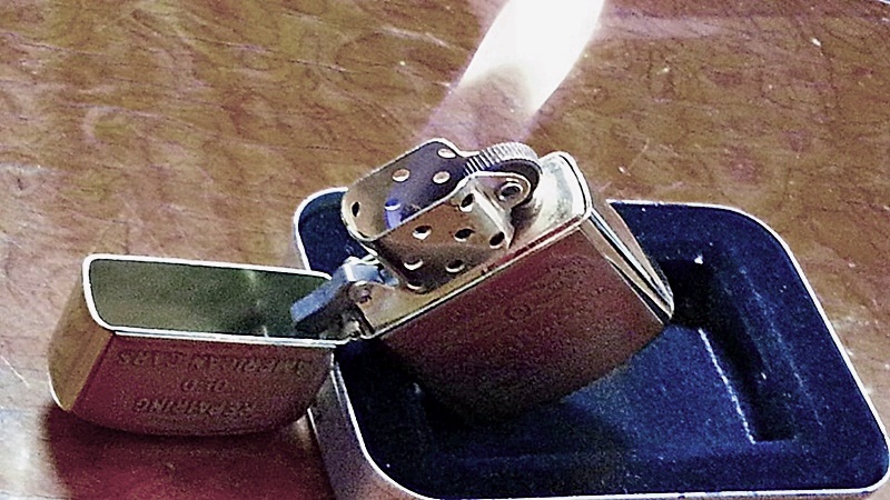 ไฟแช็ค COMOYS