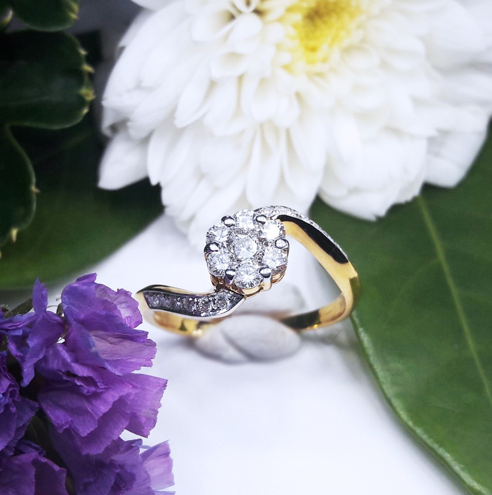 สั่งผลิตเพชรเบลเยี่ยมคัท แหวนแต่งงาน แหวนหมั้น ใส่เที่ยว ออกงาน แหวนทองคำ 18K เพชรแท้ 0.41 กะรัต 2.29 กรัม น้ำ 99 ราคาถูกมาก มีใบรับประกันค่ะ