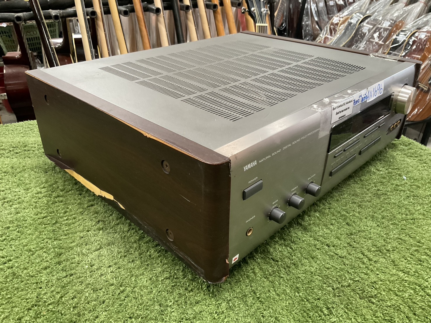 เครื่องขยายเสียง YAMAHA : AVX-1000 DSP สินค้าไม่พร้อมใช้งาน (ต้องซ่อม)