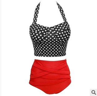 ชุดว่ายน้ำ ไซส์ xl ทูพีช เสื้อลายจุด รอบอก 34-38 เอว 28-32 สะโพก 34-38 นิ้ว ค่ะ