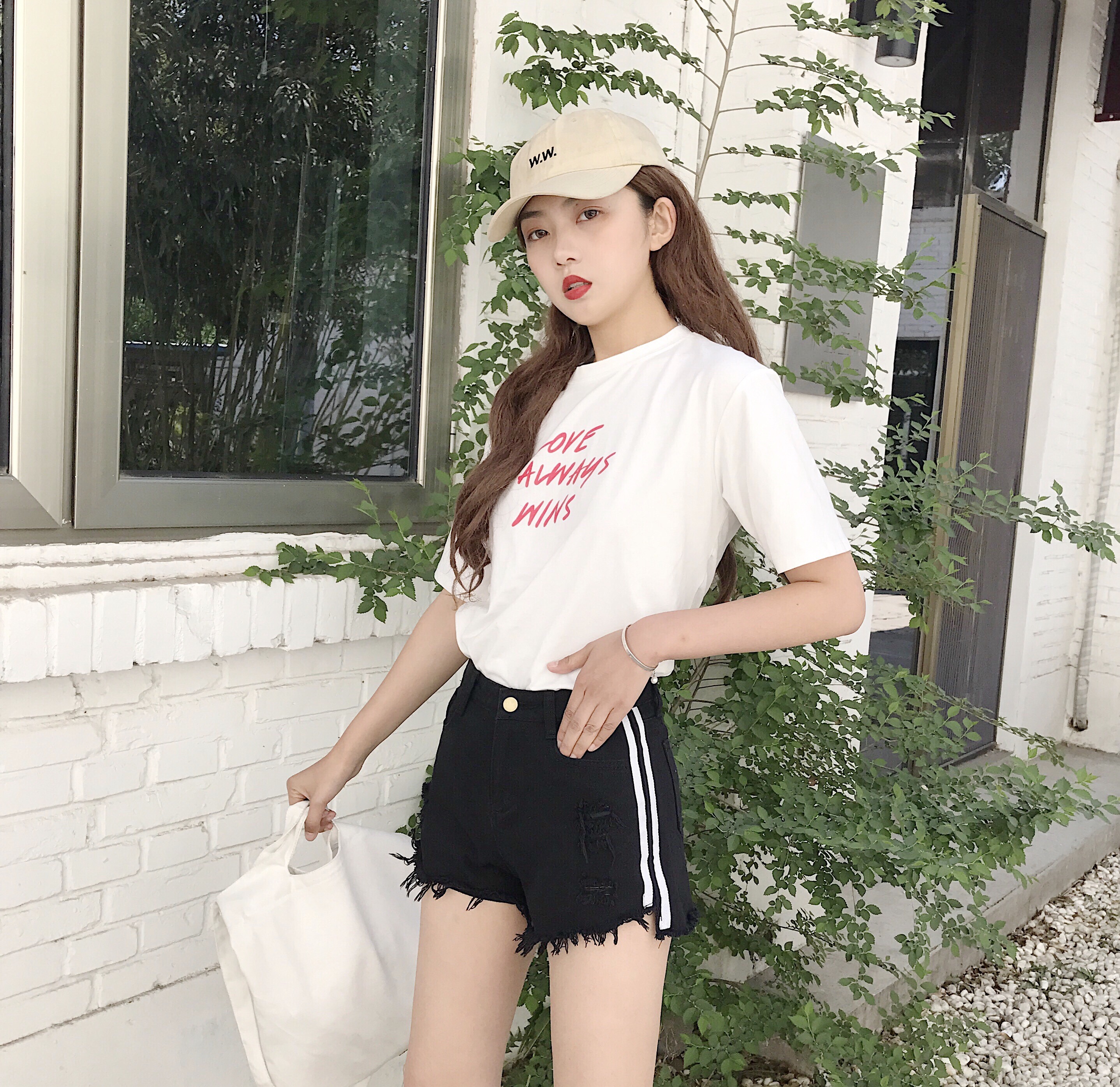 กางเกงยีนส์แฟชั่นผสมผ้าลูกฟูกแต่งขาดๆ ขาสั้นสีดำ รหัส 1609-3 size S/M/L