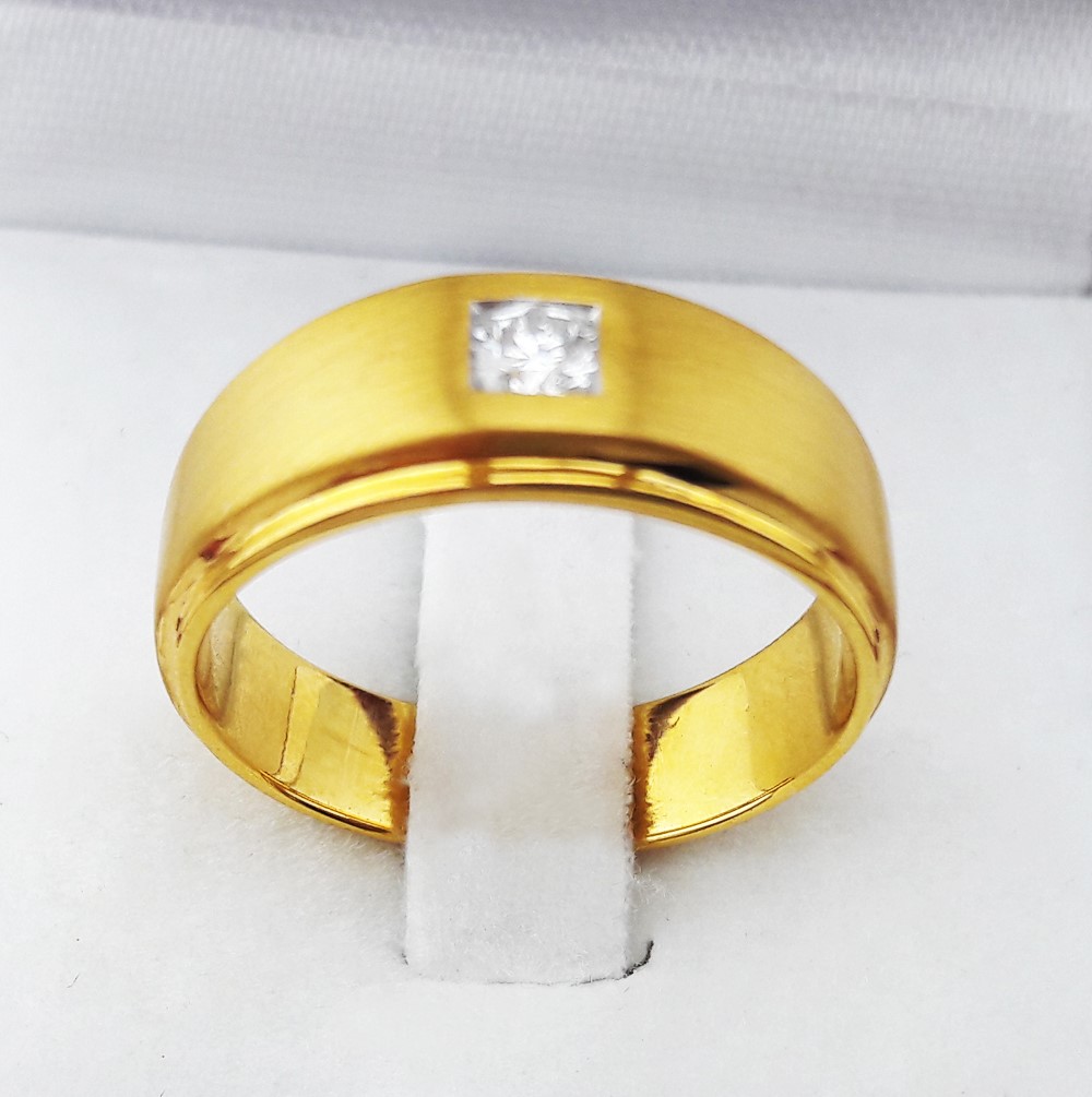 สั่งผลิตเพชรเบลเยี่ยมคัท แหวนแต่งงาน แหวนหมั้น ใส่เที่ยว ออกงาน แหวนทองคำ 18K เพชรแท้ 0.13 กะรัต 7.75 กรัม น้ำ 99 ราคาถูกมาก มีใบรับประกันค่ะ