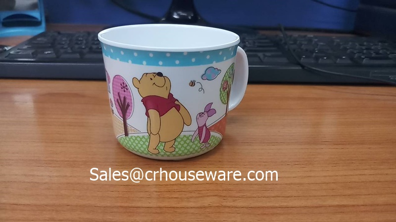 แก้วน้ำมีหู 3 นิ้ว ลาย Poo Blue Sport White