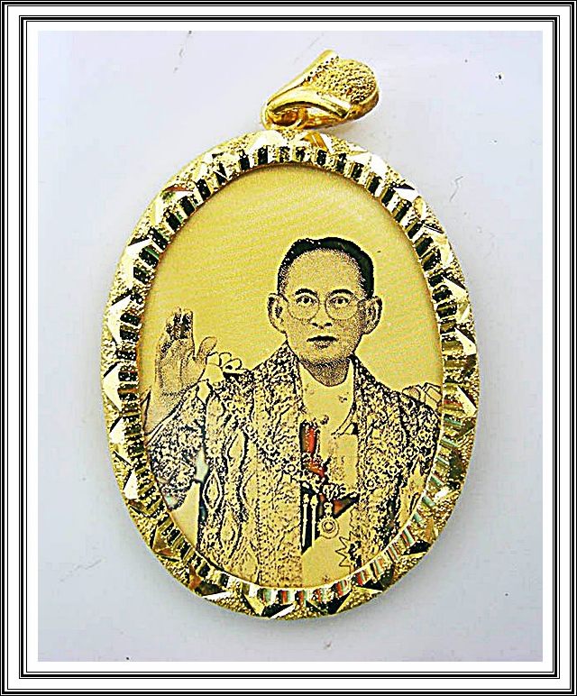 เหรียญทองคำ รัชกาลที่ 9 เลี่ยมทองคำ หนาๆ