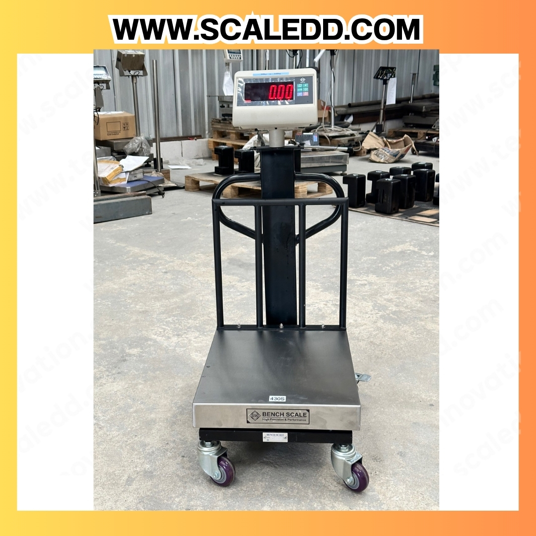 เครื่องชั่งน้ำหนักดิจิตอล IDS709E พิกัด 100kg ค่าละเอียด 10g ยี่ห้อ SDS รุ่น IDS709E แท่นฝาครอบสแตนเลสขนาด 40x50cm. มีล้อเลื่อน และที่กันตก