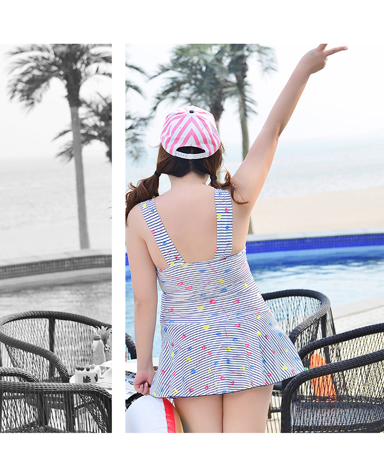 ชุดว่ายน้ำคนอ้วน 4xl วันพีช รอบอก 34-42 รอบเอว 28-34 สะโพก 36-44 ยาว 32 นิ้วค่ะ เนื้่อผ้าดี งานสวยมากค่ะ