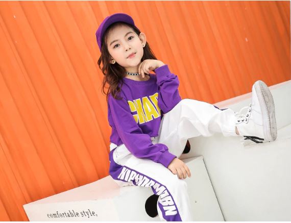ชุดเต้น เสื้อครอป แขนยาว Chare' พร้อมกางเกงวอร์ม